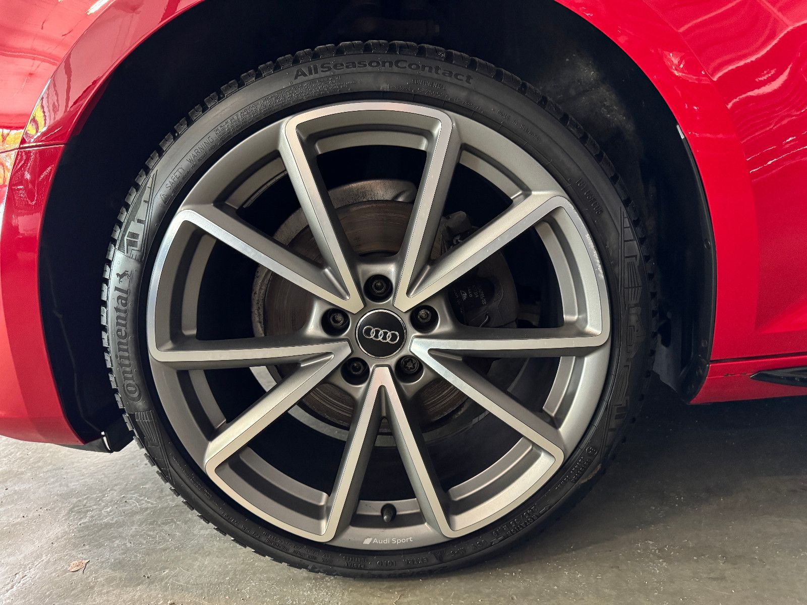 Fahrzeugabbildung Audi A4 2.0 TFSI G-TRON 3X S-LINE BLACK EDITION VOLL
