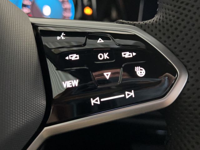 Golf VIII R-Line 1.5 eTSI DSG