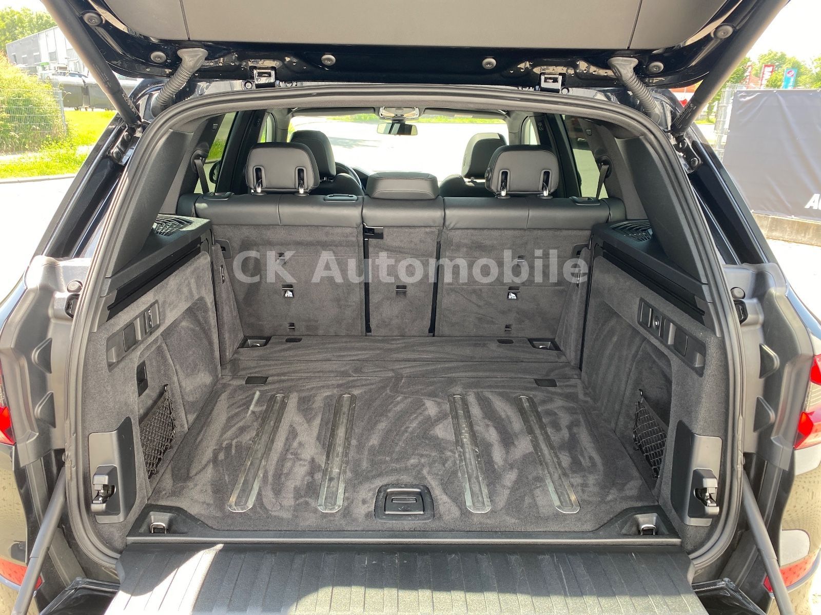Fahrzeugabbildung BMW X5 xDrive 40d M-Sport/laser/Head-Up/Pano/ACC/AHK