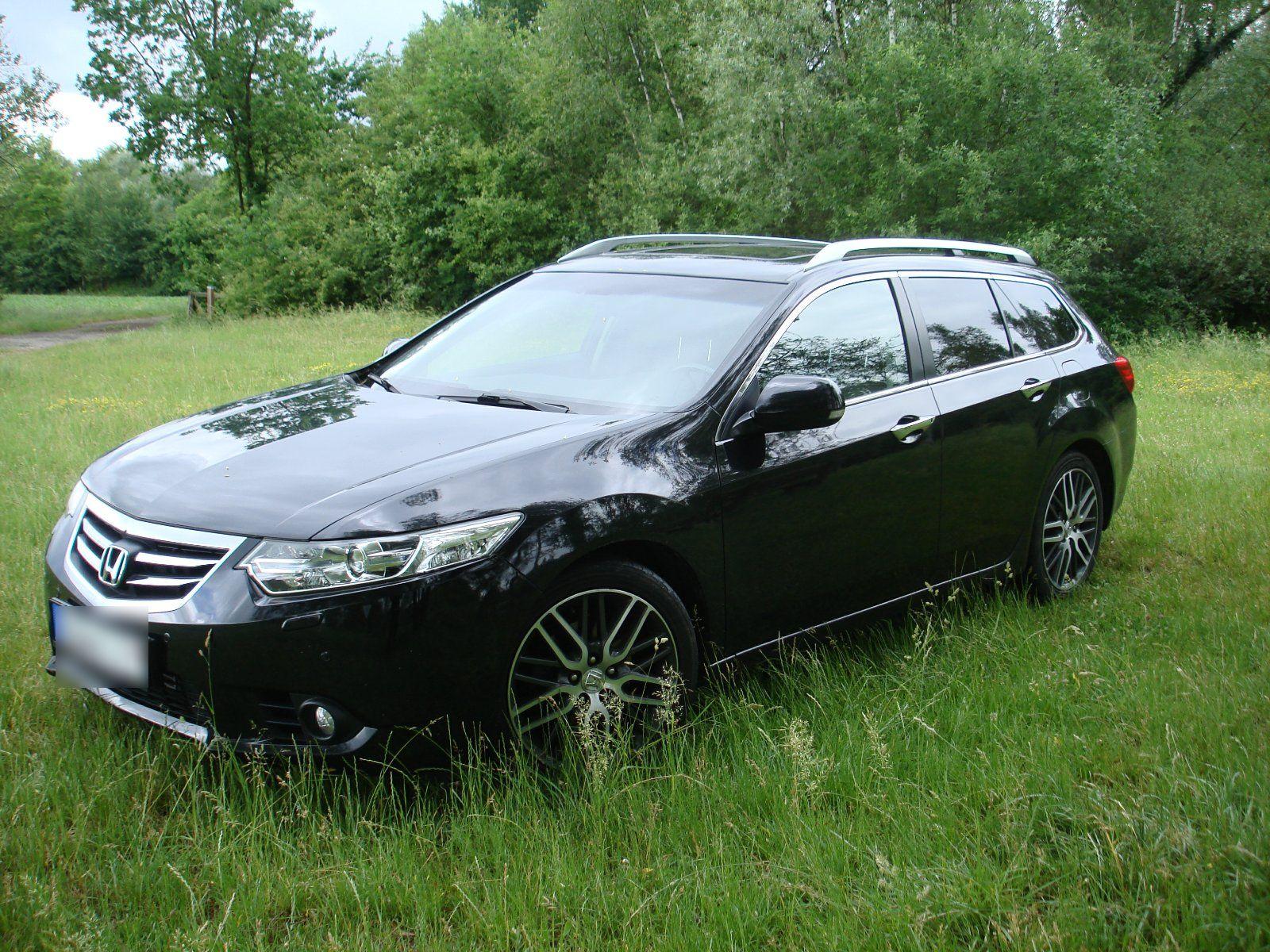 Honda Accord 2011 — interior