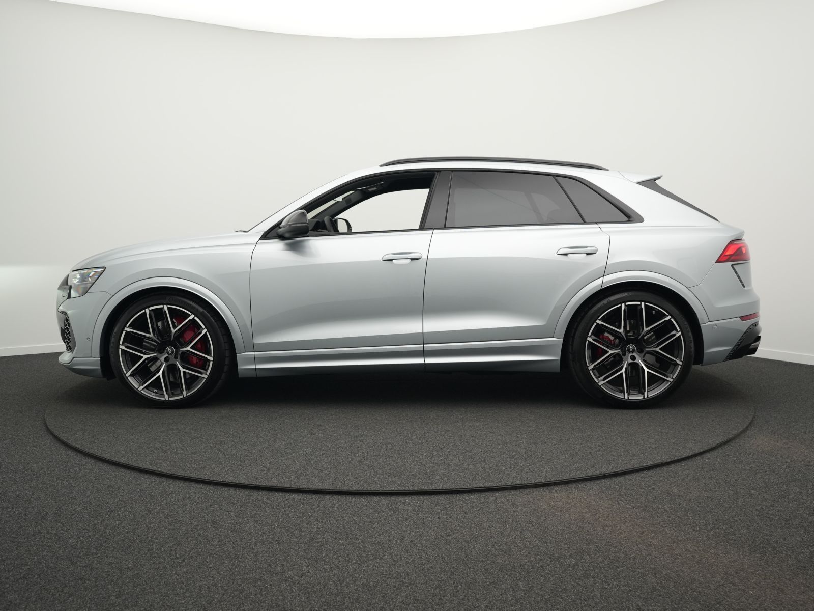 Audi RSQ8 - Bild 12