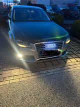 Audi A4 B8 2.0tdi - Audi A4 aus 2010 mit Diesel-Antrieb: Limousine