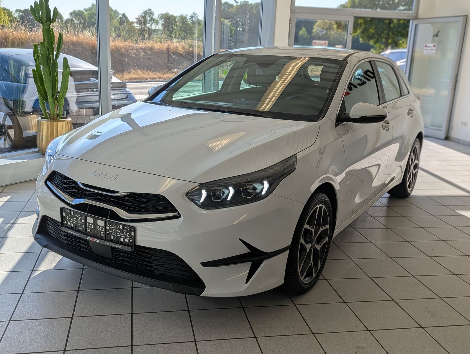 Fahrzeugabbildung Kia cee'd / Ceed 1.5 Spirit JBL ACC Kamera 7J-Gar