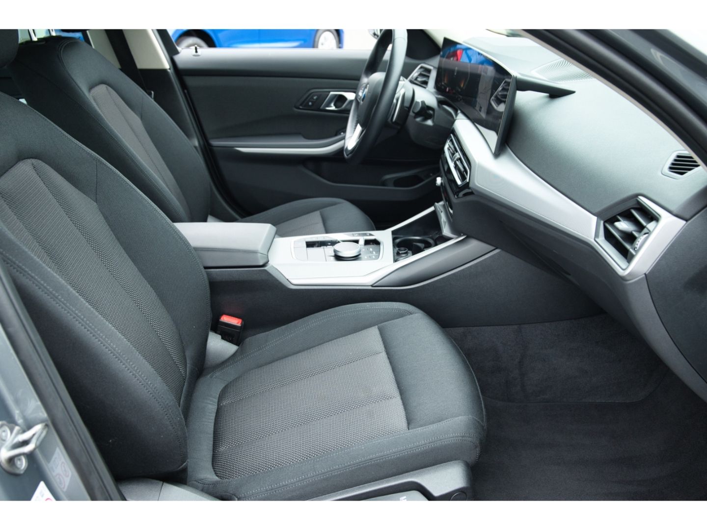 BMW 320 d xDrive Touring Navi LED SHz Apple CP foto 17