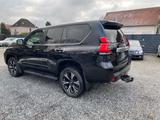 Toyota Land Cruiser 2.8 D 2Hand AHK AUTOMATIK LED - schwarze Toyota Land Cruiser