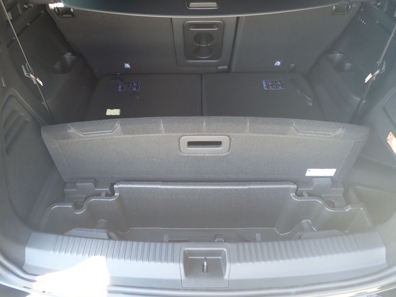 Fahrzeugabbildung Renault Espace 6 Esprit Alpine Full Hybrid E-Tech 200 7-