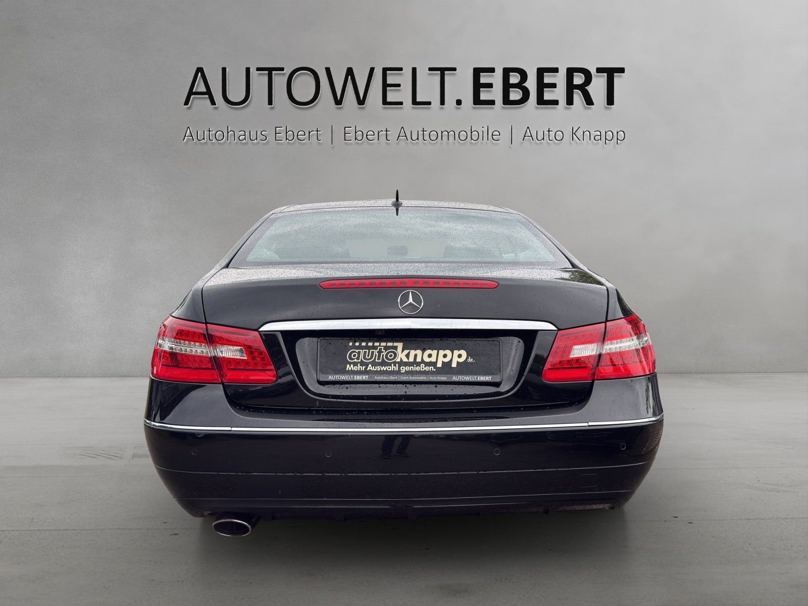 Fahrzeugabbildung Mercedes-Benz E 250 CGI Elegance BlueEfficie Coupe