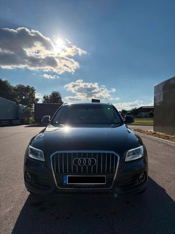 AUDI Audi Q5 2.0 TDI - AHK, Panoramadach, Garantie