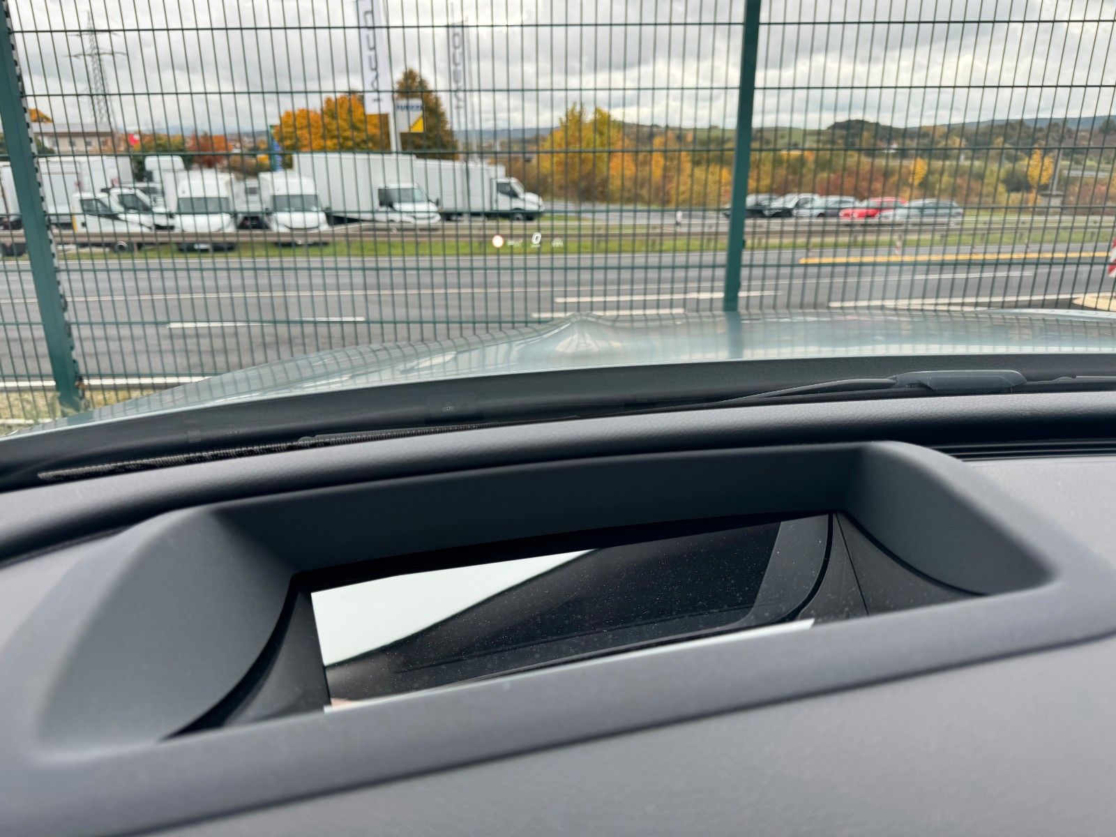 Fahrzeugabbildung Mercedes-Benz C 220 d T AVANTGARDE AHK+Memory+HUD+Distr+Keyles